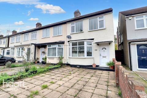 3 bedroom end of terrace house for sale, Recreation Avenue, Romford, RM7 9ET