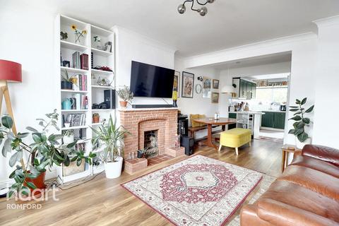 14 Recreation Avenue, Romford, RM7 9ET