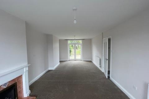 4 bedroom end of terrace house to rent, Bury Road, Stowmarket IP14