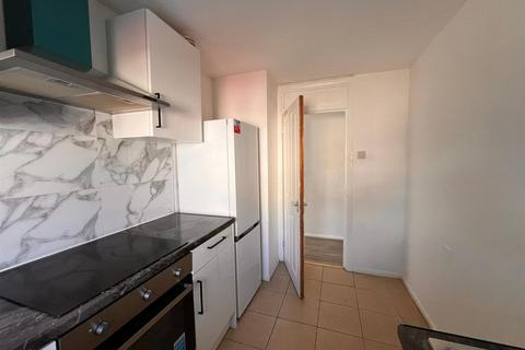 2 bedroom flat to rent, Willoughby Lane, Haringey,