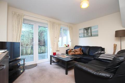 3 bedroom terraced house to rent, Kelston Road, Bristol BS10