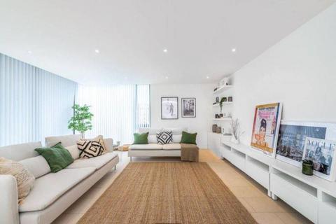 3 bedroom flat to rent, Latitude House, Oval Road, London NW1