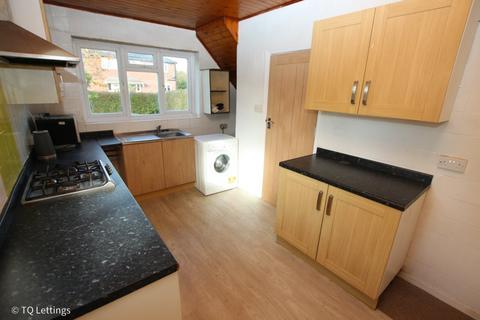 3 bedroom semi-detached house to rent, Oldcastle Avenue, Withington M20