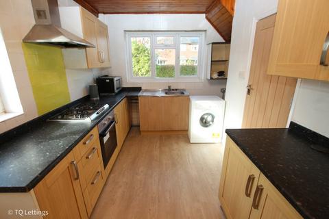 3 bedroom semi-detached house to rent, Oldcastle Avenue, Withington M20