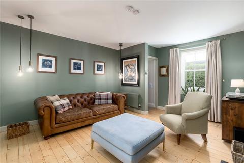 12 Baberton Avenue, Juniper Green, EH14 5DN