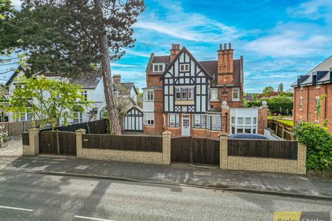 7 bedroom detached house for sale, Birmingham Road, West Midlands B72