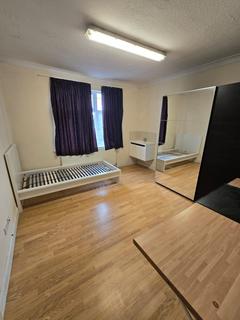 1 bedroom property to rent, Longbridge road, Barking IG11