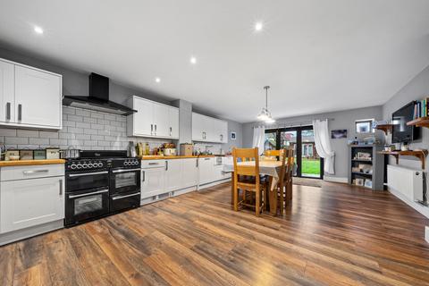 2 Hillside Gardens, Wallington, SM6 9NY