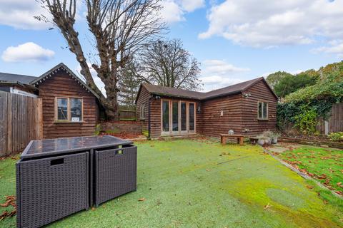 2 Hillside Gardens, Wallington, SM6 9NY