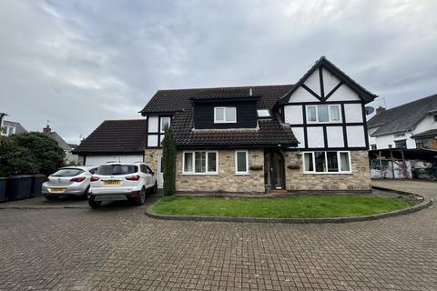 4 bedroom detached house to rent, Grays Close, Castle Donington DE74