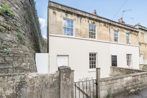 3 bedroom end of terrace house for sale, Oak Street, Somerset BA2
