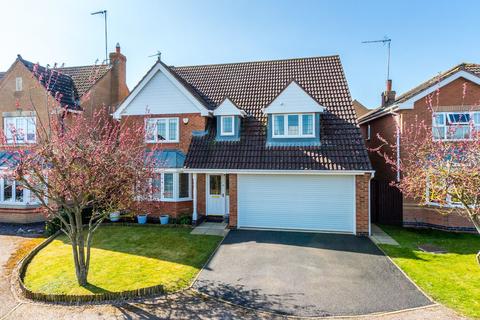 4 bedroom detached house for sale, Yarrow Close, Rushden NN10