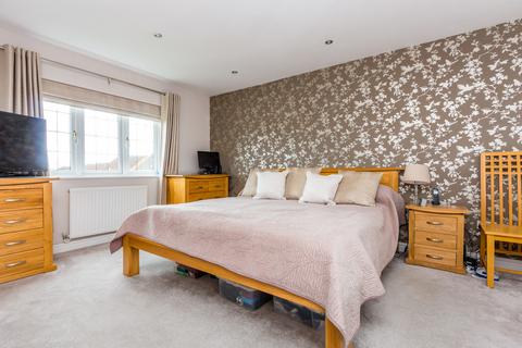4 bedroom detached house for sale, Yarrow Close, Rushden NN10