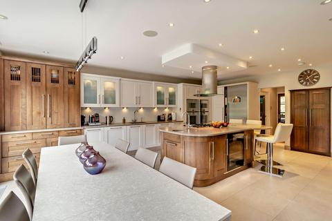 5 bedroom detached house for sale, Clonard Way, Hatch End, Pinner, HA5