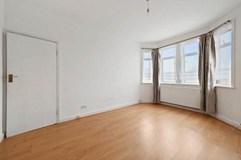 3 bedroom apartment to rent, Ellison Gardens, Southall