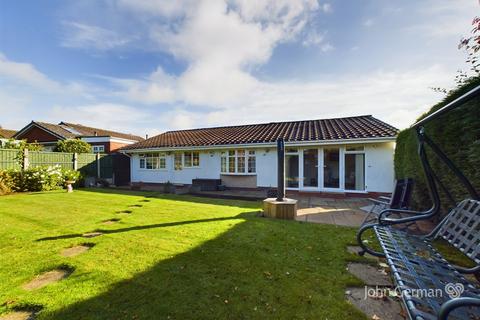 3 bedroom detached bungalow for sale, Wentworth Drive, Lichfield