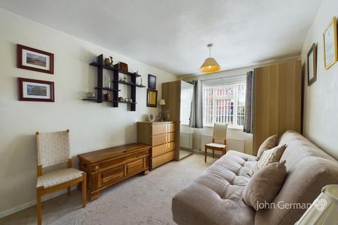 25 Wentworth Drive, Lichfield, WS14 9HN