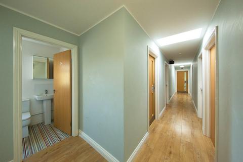 5 bedroom flat to rent, Library Court, Fairoak Road, Cathays