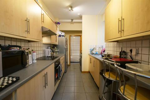 5 bedroom flat to rent, Tiverton Road, Birmingham B29