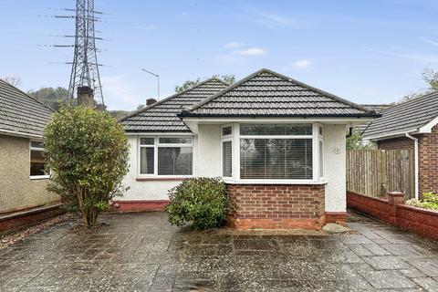 2 bedroom detached bungalow to rent, Oakdene Crescent, Portslade BN41