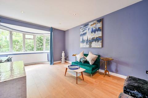 2 bedroom flat for sale, Perryn Road, Poet's Corner, W3