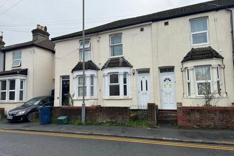 4 bedroom terraced house to rent, Green Street, High Wycombe