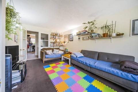 26 Abbey Drive, London, SW17 9PN
