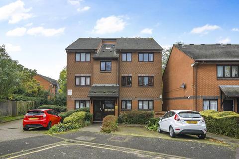 26 Abbey Drive, London, SW17 9PN