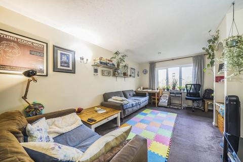 26 Abbey Drive, London, SW17 9PN