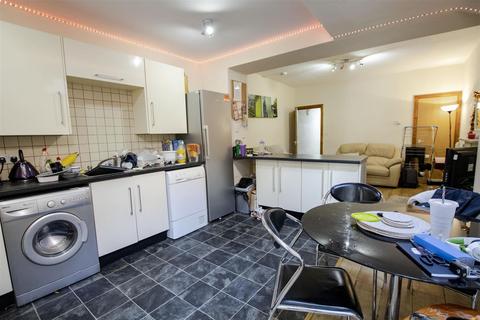 5 bedroom apartment to rent, Tiverton Road, Birmingham B29