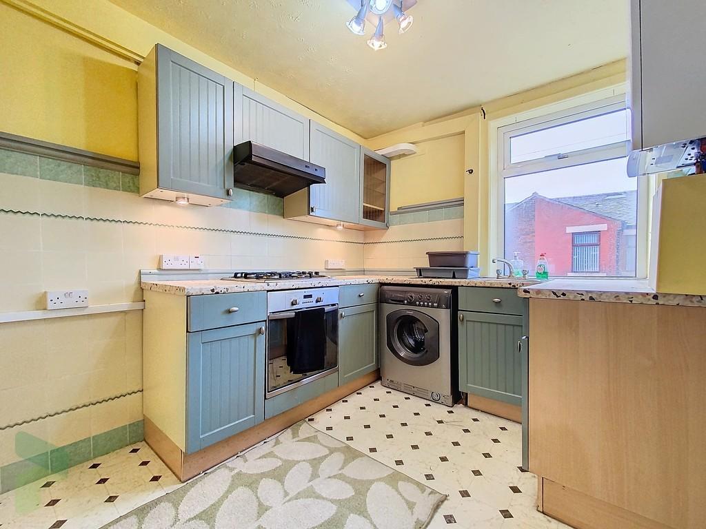 Fitted kitchen