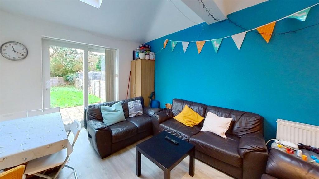 219-Tiverton-Road-Li