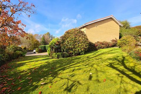 5 bedroom detached house for sale, Ramsden Close, Glossop, Derbyshire, SK13