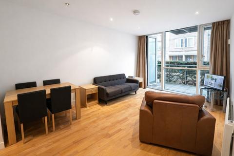 1 bedroom apartment to rent, Times Square, London E1