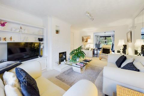 46 Bishops Close, Norwich, NR7 0DY