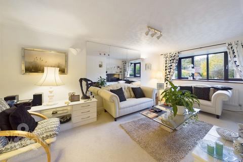 46 Bishops Close, Norwich, NR7 0DY