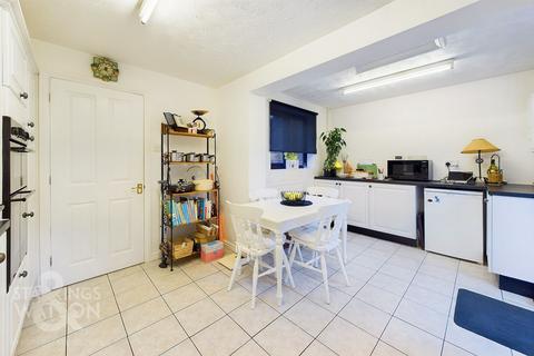 46 Bishops Close, Norwich, NR7 0DY