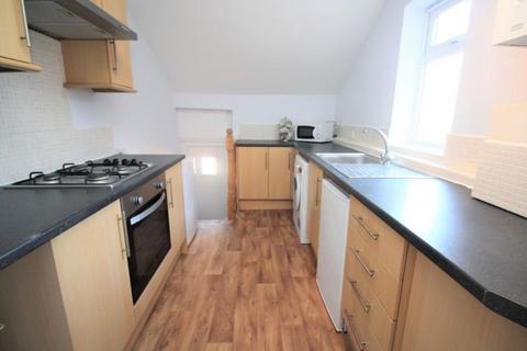 3 bedroom maisonette to rent, Dinsdale Road, Sandyford, Newcastle Upon Tyne