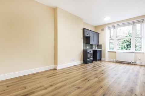 Studio to rent, Exeter Road London NW2