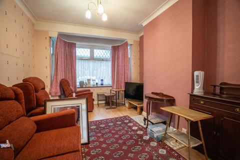 3 bedroom terraced house for sale, Park Avenue, Southall