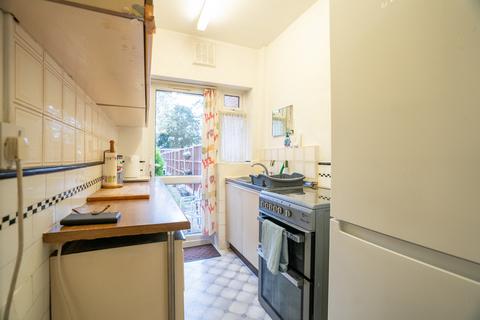 3 bedroom terraced house for sale, Park Avenue, Southall