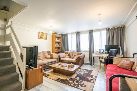 2 bedroom apartment for sale, Norman Crescent, Hounslow