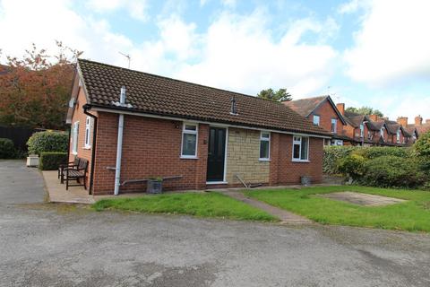 2 bedroom detached bungalow to rent, Cleve Lodge, Long Eaton NG10