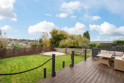 8 Ashbourne View, Cleckheaton, BD19 5JE