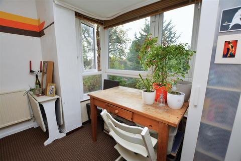 24 Sheldrick Close, London, SW19 2UG