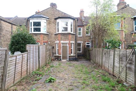 4 bedroom terraced house to rent, Elmhurst Road, London N17