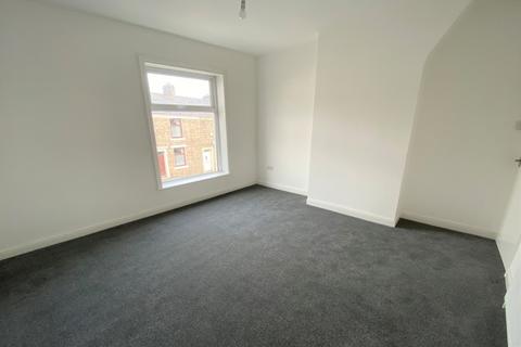 2 bedroom terraced house to rent, Lynwood Avenue, Darwen, BB3 0HZ