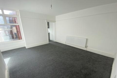 2 bedroom terraced house to rent, Lynwood Avenue, Darwen, BB3 0HZ