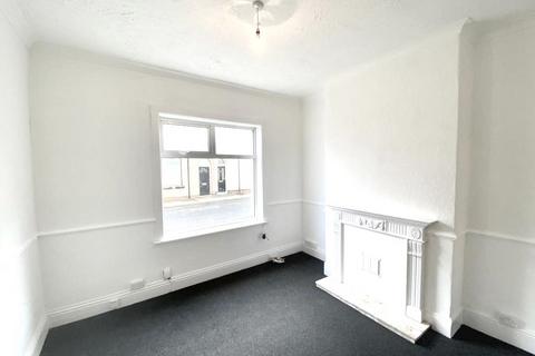 3 bedroom terraced house to rent, Houghton Street, Hartlepool, TS24 7QP