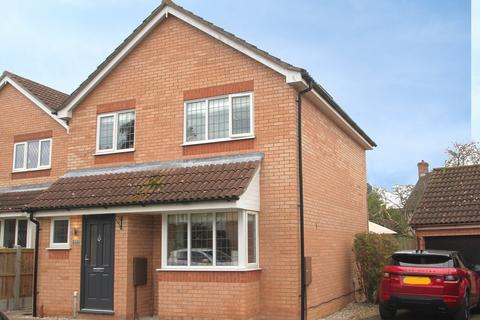 3 bedroom detached house for sale, Pampas Close, Highwoods